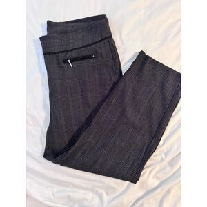 Avenue Gray Plaid Dress Pants – Size 20 – EUC